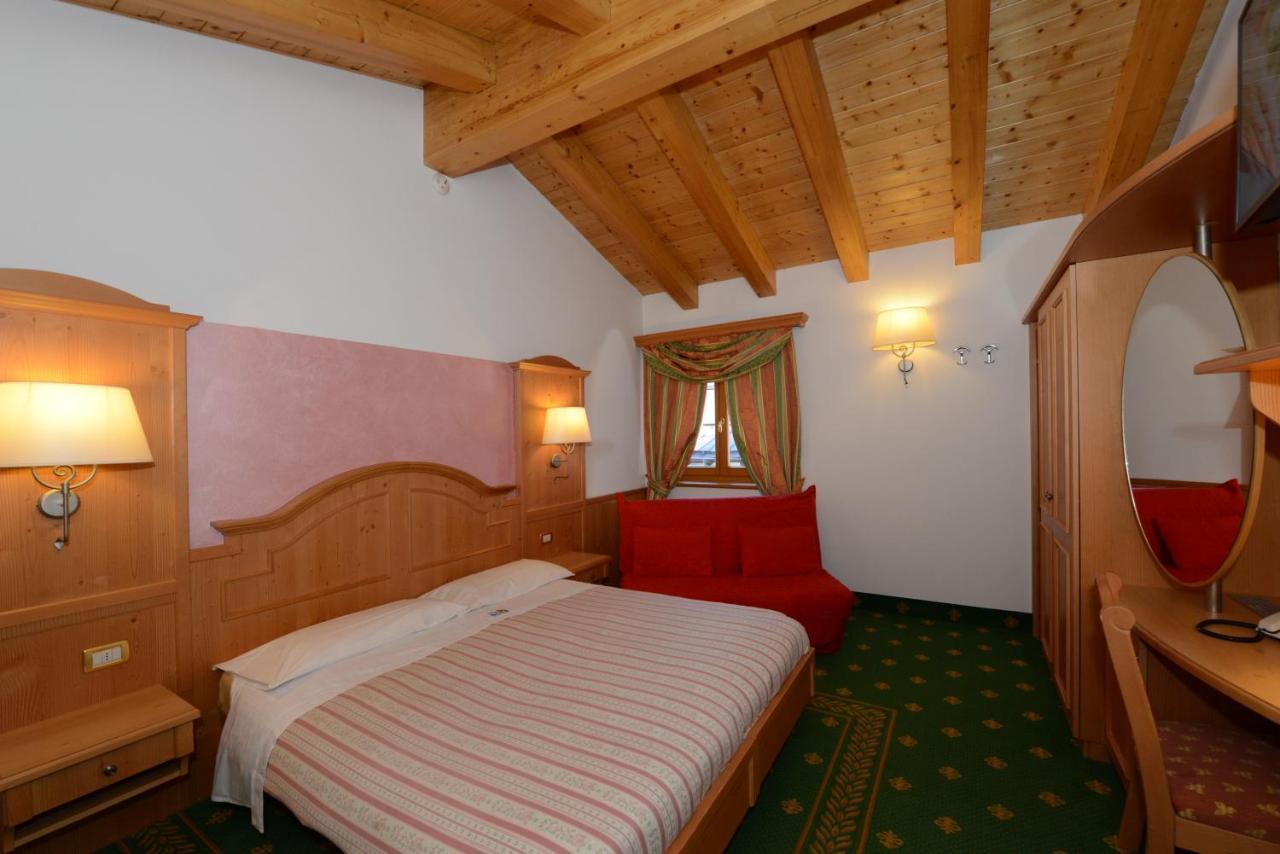 Hotel Sole Passo del Tonale Bagian luar foto