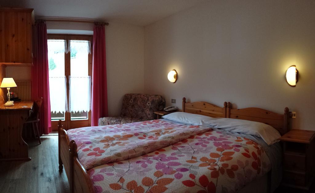 Hotel Sole Passo del Tonale Ruang foto