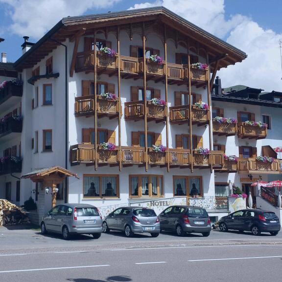 Hotel Sole Passo del Tonale Bagian luar foto
